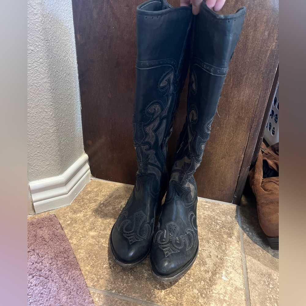 Corral women’s black tan boot